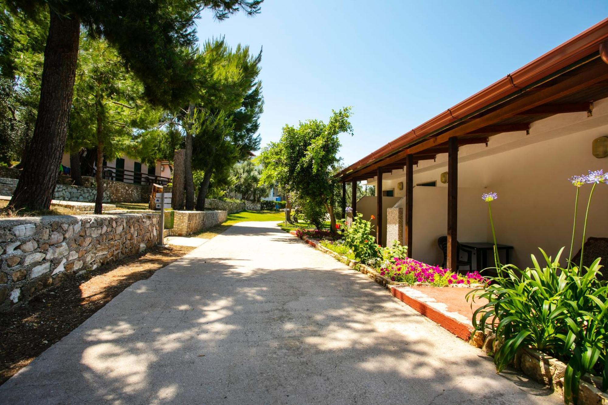 Villaggio Uliveto Rodi Garganico Exterior foto