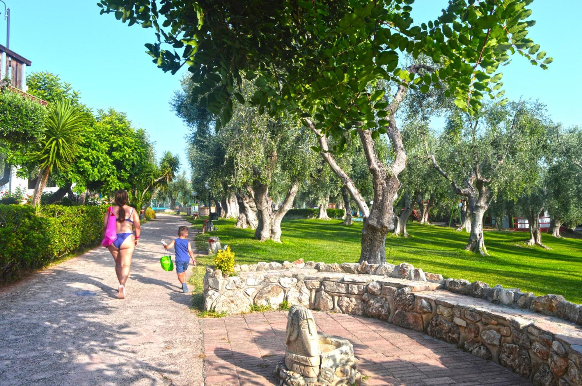 Villaggio Uliveto Rodi Garganico Exterior foto
